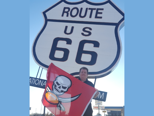 BuccaneersFan.com heads across America, Coast-to-Coast to raise the Buccaneers Flag